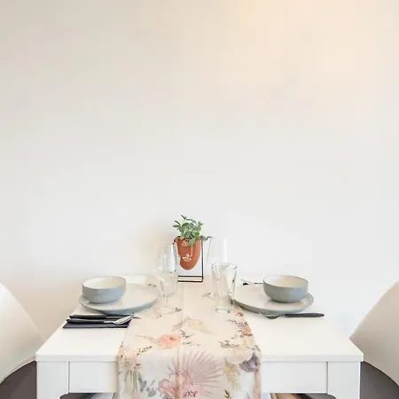 Vintage Romantic For Couples On Buda Hills بودابست