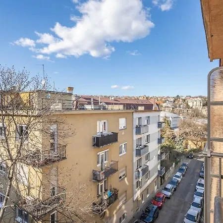 Vintage Romantic For Couples On Buda Hills