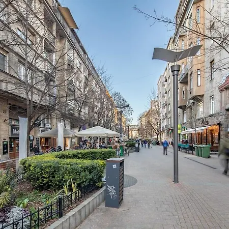 Vintage Romantic For Couples On Buda Hills شقة *