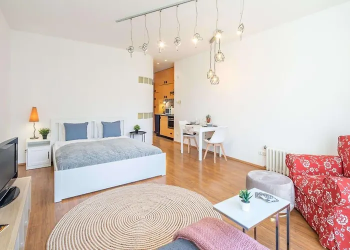 Vintage Romantic For Couples On Buda Hills